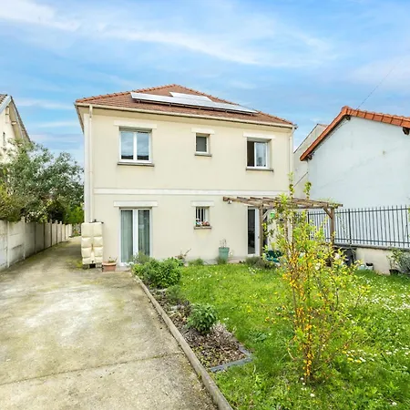 Magnifique Maison Avec Jardin Et Salle De Jeux Proche Paris Villejuif