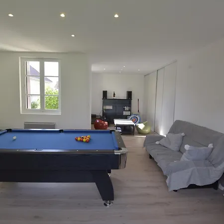 Holiday home Magnifique Maison Avec Jardin Et Salle De Jeux Proche Paris Villejuif